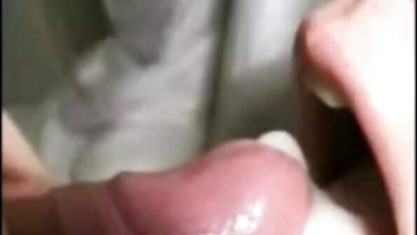 سمراء تمتص بعمق ديك الرجل وتسمح لنفسها اللعنة افلام اجنبيه اباحيه ممنوعه من العرض في الحمار السمين